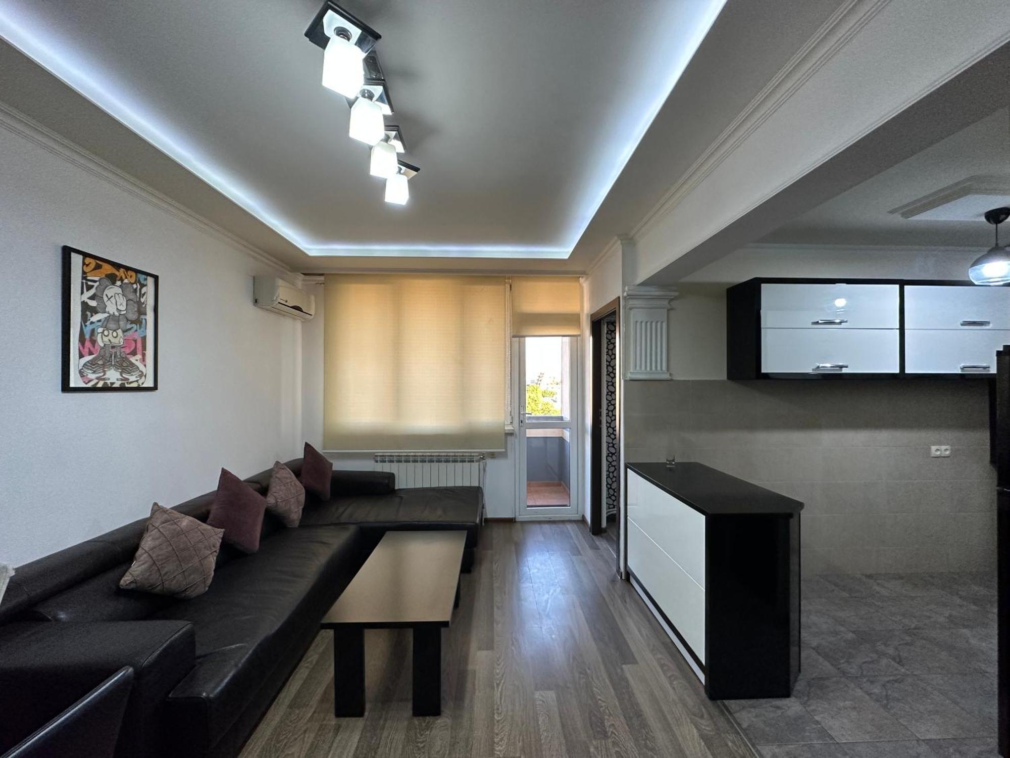 Yeznik Koghbatsi - Amiryan Crossroads 1 Bedroom Comfy Apartment With Balcony Ko100 Erevan Esterno foto
