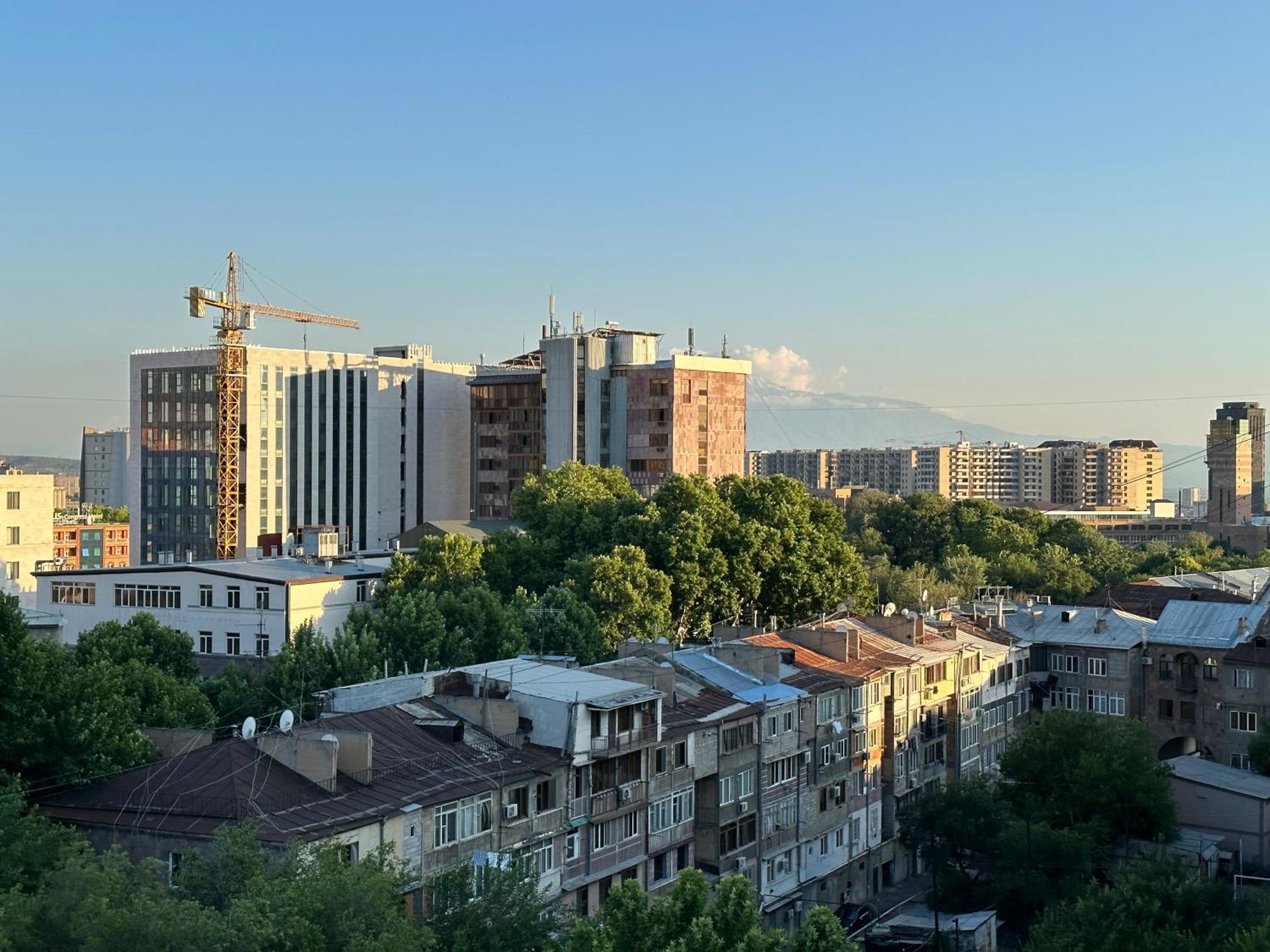 Yeznik Koghbatsi - Amiryan Crossroads 1 Bedroom Comfy Apartment With Balcony Ko100 Erevan Esterno foto